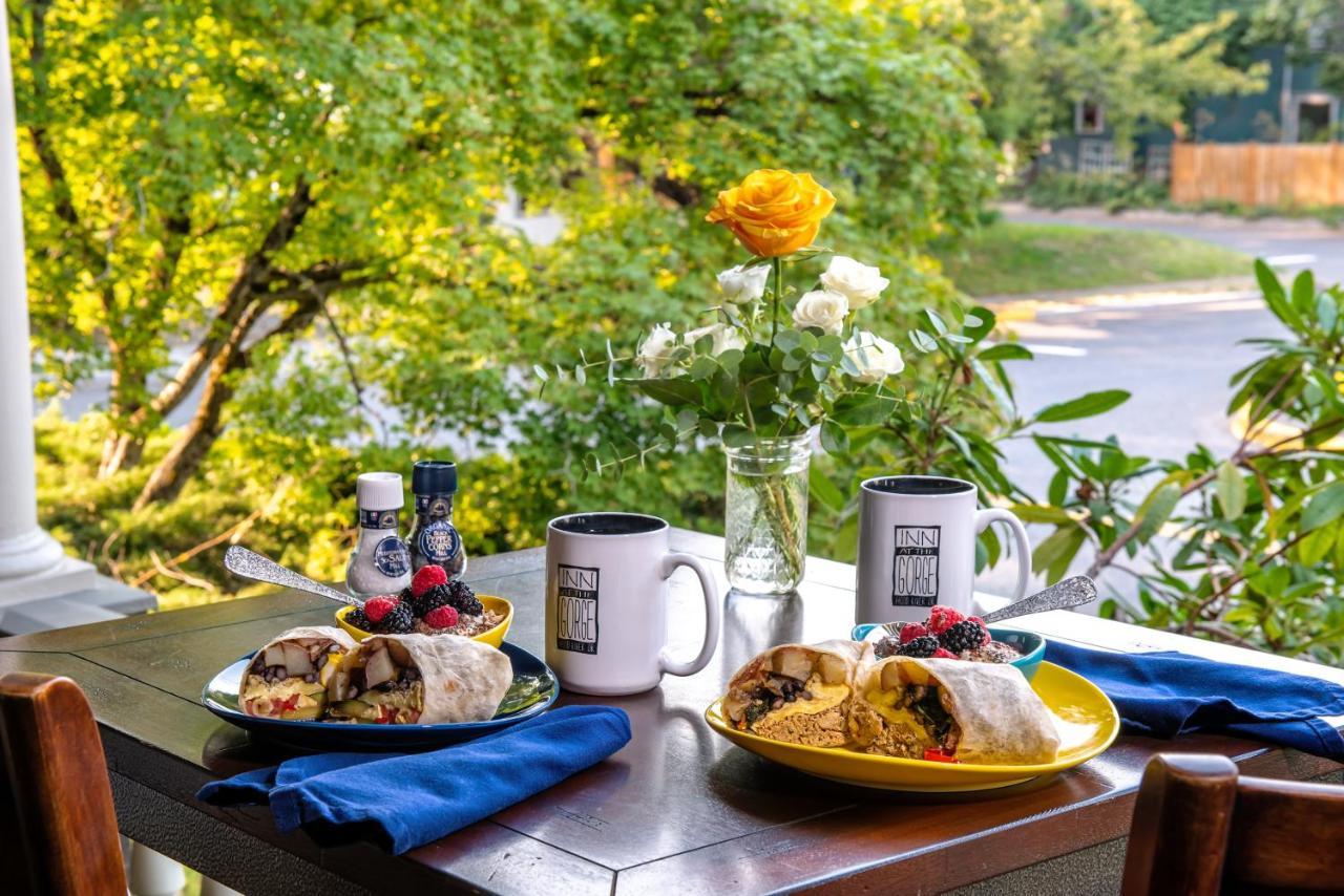 Inn At The Gorge Худ Ривър Екстериор снимка
