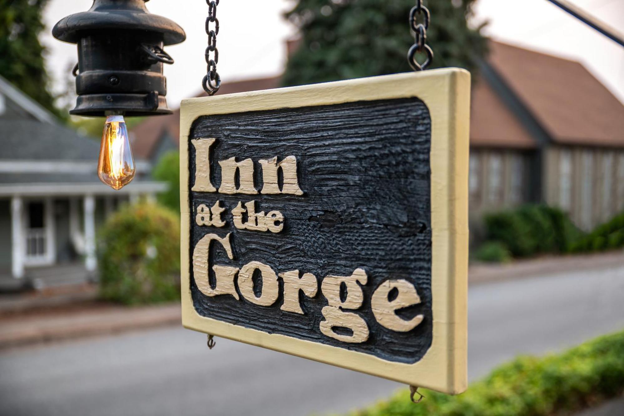 Inn At The Gorge Худ Ривър Екстериор снимка